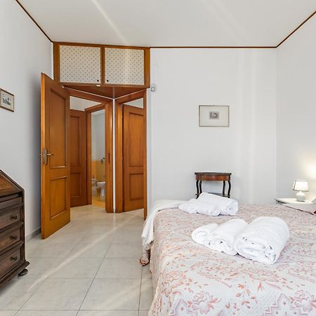 Palazzo Reale & Piazza Indipendenza Roomy Flat ปาแลร์โม ภายนอก รูปภาพ